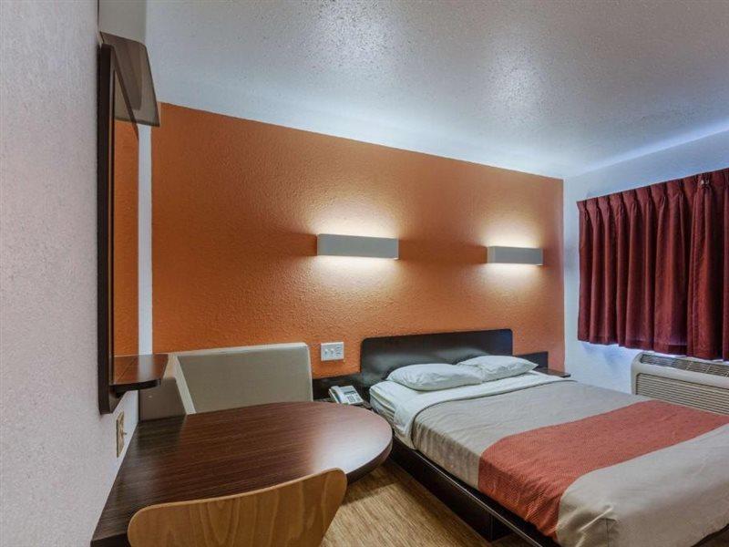 Motel 6-Oshkosh, Wi Eksteriør bilde