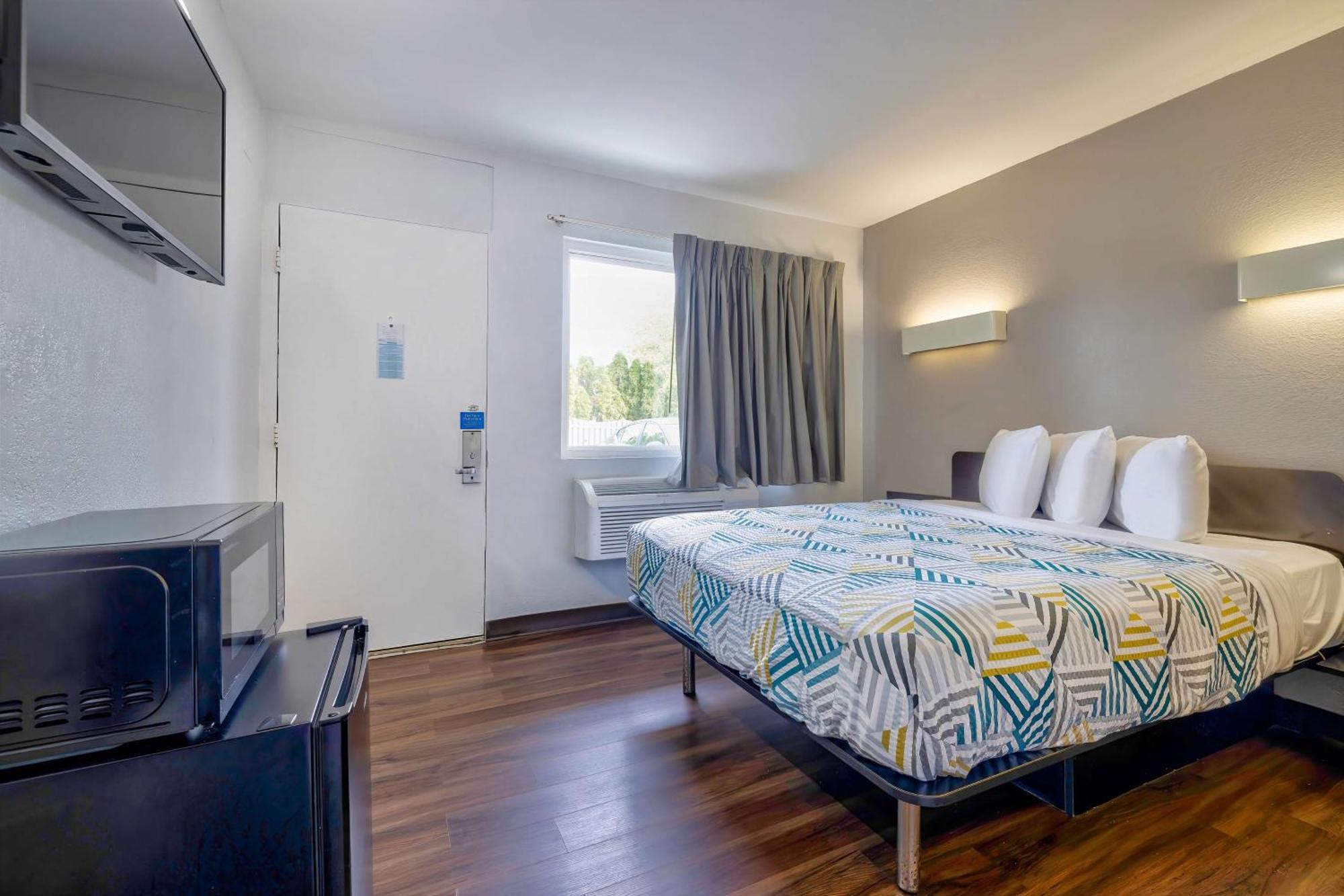 Motel 6-Oshkosh, Wi Eksteriør bilde