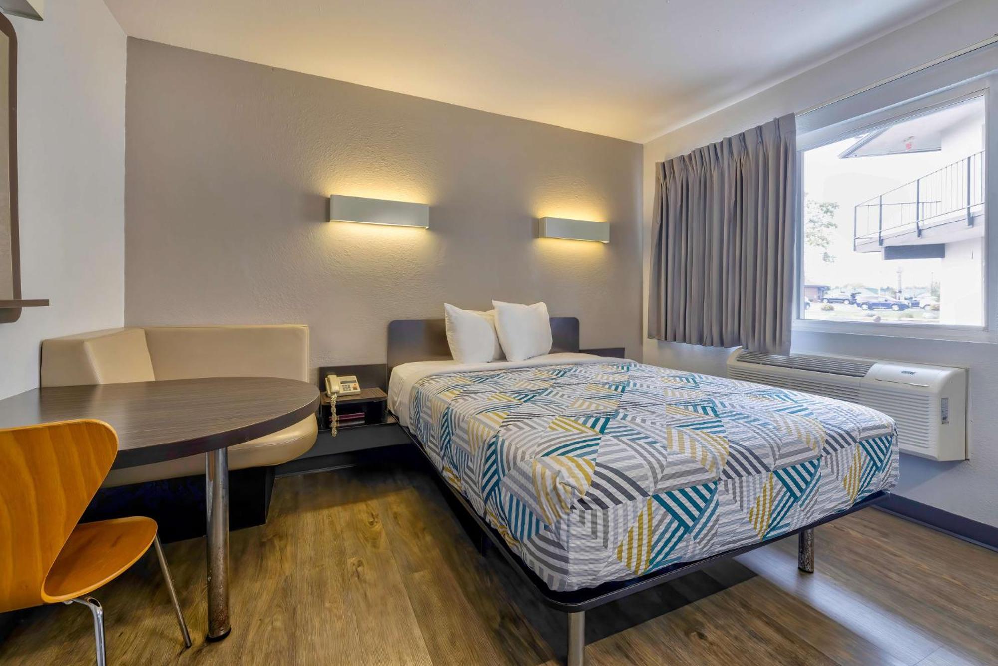 Motel 6-Oshkosh, Wi Eksteriør bilde