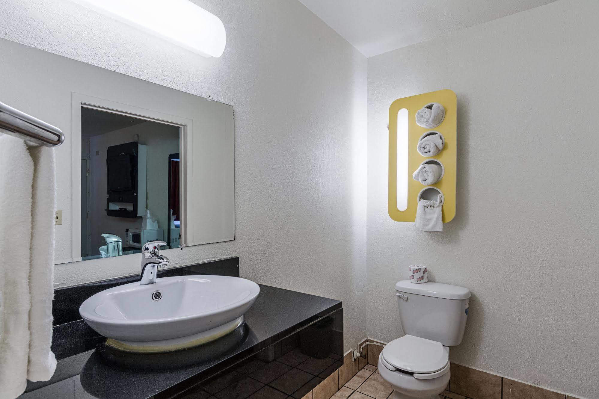 Motel 6-Oshkosh, Wi Eksteriør bilde