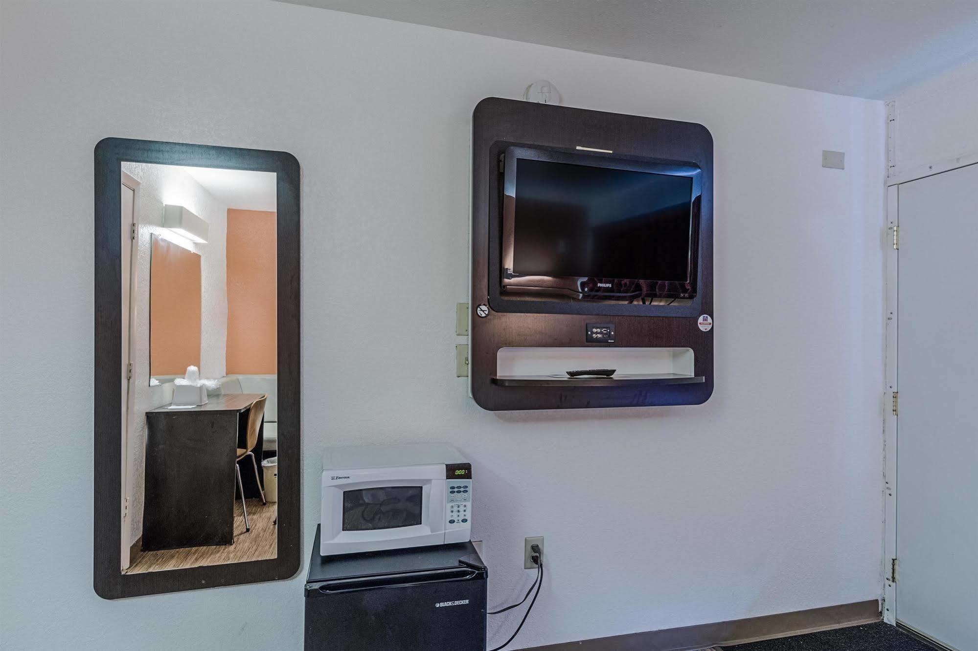 Motel 6-Oshkosh, Wi Eksteriør bilde