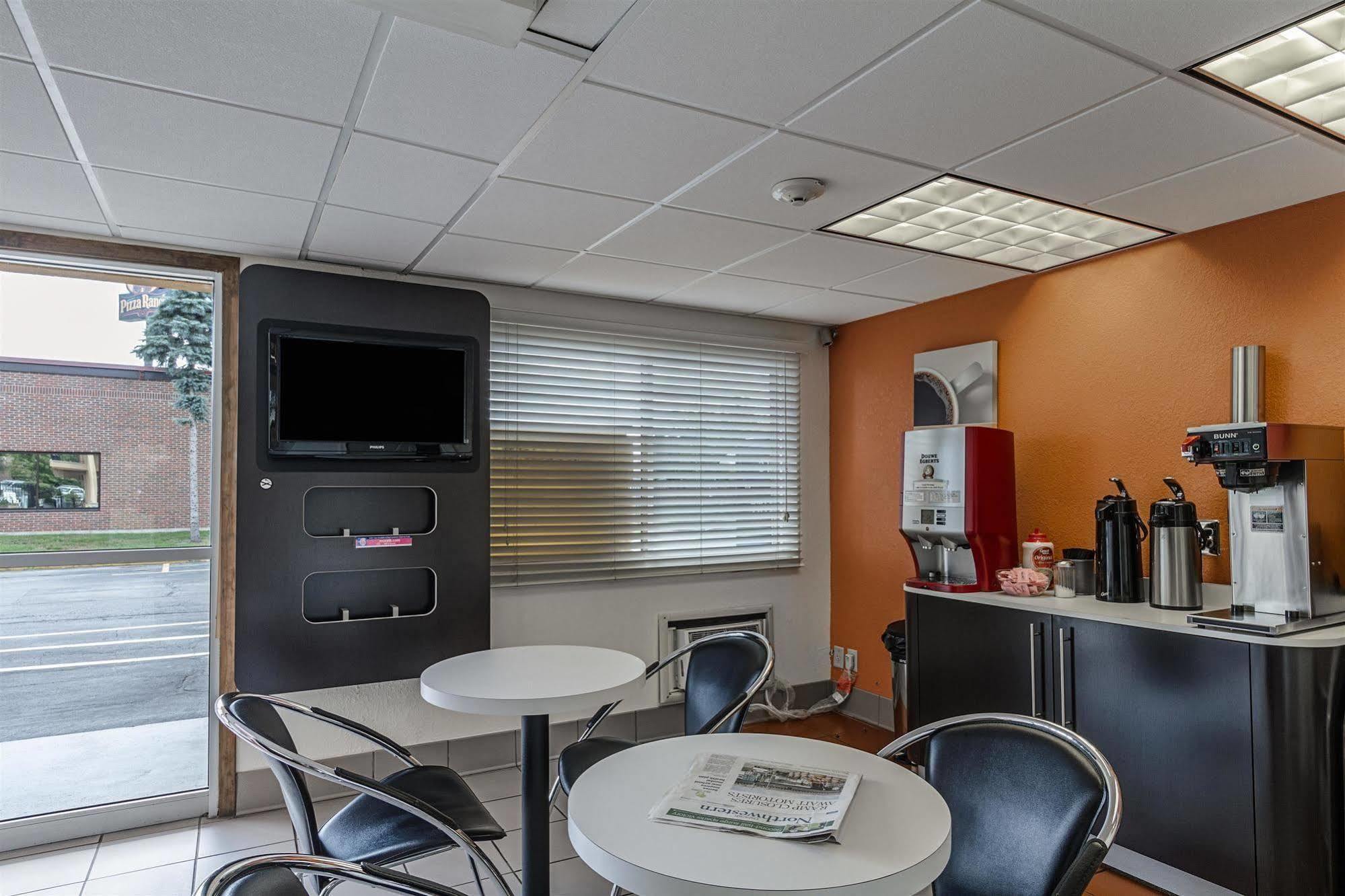 Motel 6-Oshkosh, Wi Eksteriør bilde